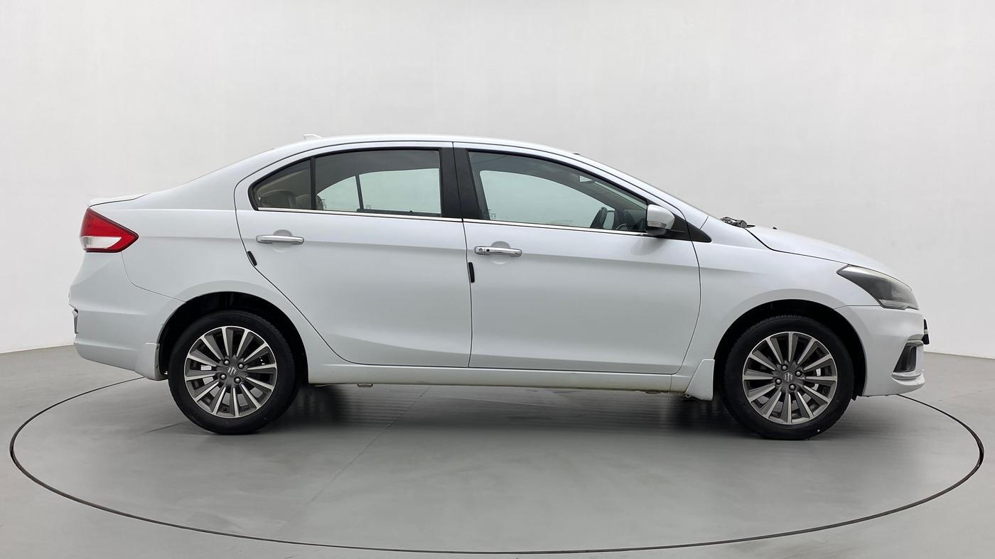 2018 Maruti Ciaz ALPHA 1.5 SHVS PETROL, Petrol, Manual, 45,165 km, Right Side View