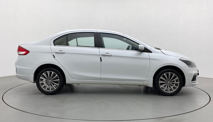 2018 Maruti Ciaz ALPHA 1.5 SHVS PETROL, Petrol, Manual, 45,165 km, Right Side View