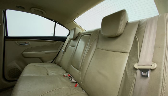 2018 Maruti Ciaz ALPHA 1.5 SHVS PETROL, Petrol, Manual, 45,165 km, Right Side Rear Door Cabin