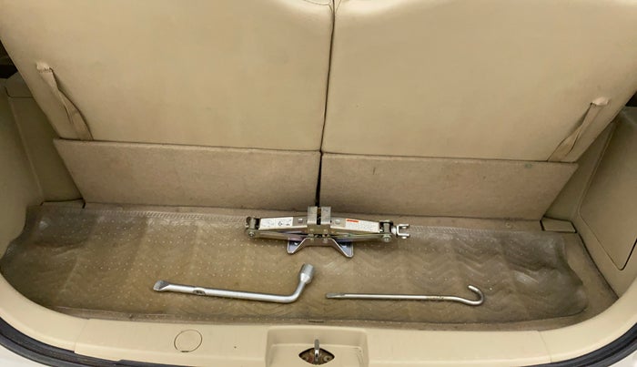 2016 Maruti Ertiga VXI, Petrol, Manual, 42,074 km, Boot Inside