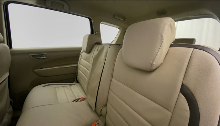 2016 Maruti Ertiga VXI, Petrol, Manual, 42,074 km, Right Side Rear Door Cabin