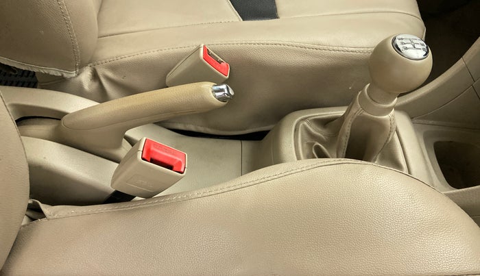 2013 Maruti Swift Dzire VXI, Petrol, Manual, 83,626 km, Gear Lever