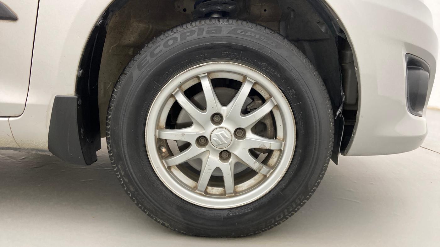 2013 Maruti Swift Dzire VXI, Petrol, Manual, 83,626 km, Right Front Wheel