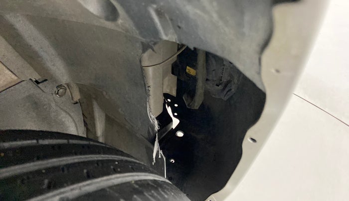 2013 Maruti Swift Dzire VXI, Petrol, Manual, 83,626 km, Right fender - Lining loose