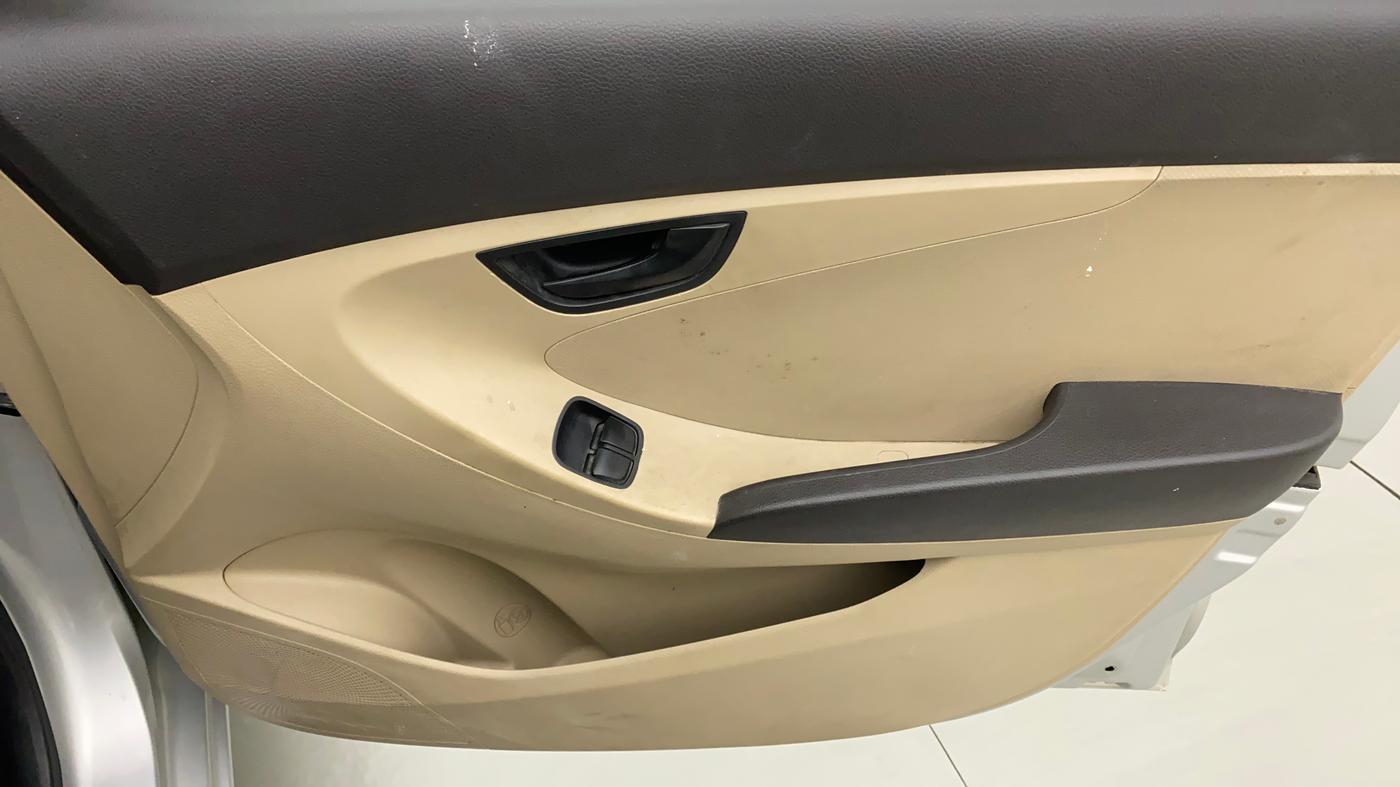2014 Hyundai Eon MAGNA +, Petrol, Manual, 36,081 km, Driver Side Door Panels Control