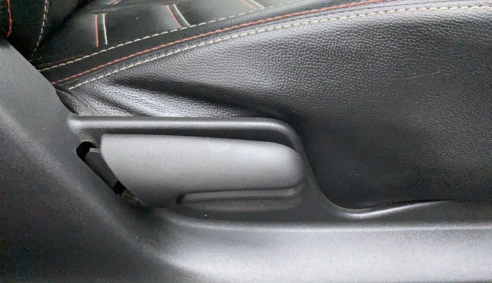 2016 Maruti Swift VXI, Petrol, Manual, 38,391 km, Driver Side Adjustment Panel