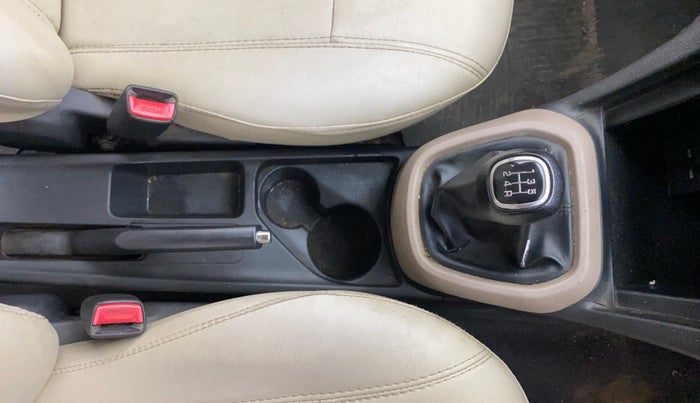 2017 Hyundai Xcent S 1.2, Petrol, Manual, 73,665 km, Gear Lever