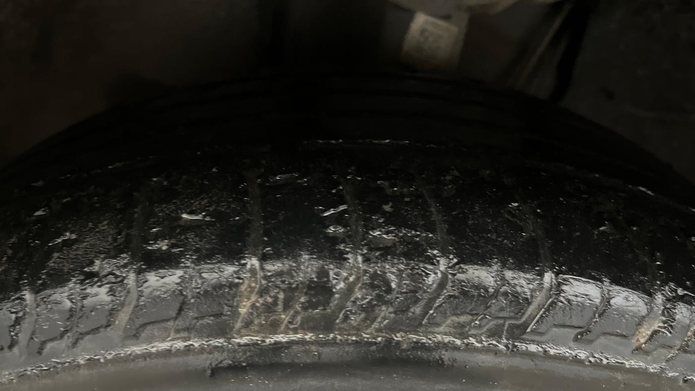 2023 Skoda SLAVIA AMBITION 1.0L TSI AT, Petrol, Automatic, 89,255 km, Left Front Tyre Tread