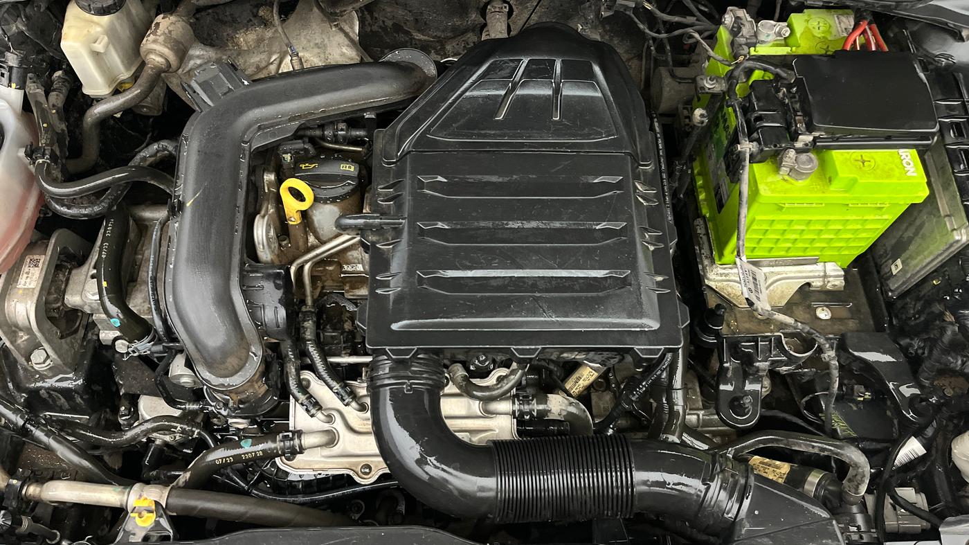 2023 Skoda SLAVIA AMBITION 1.0L TSI AT, Petrol, Automatic, 89,255 km, Engine View