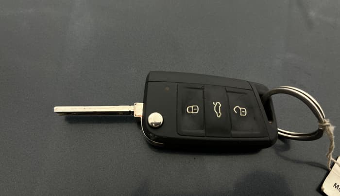 2023 Skoda SLAVIA AMBITION 1.0L TSI AT, Petrol, Automatic, 89,255 km, Key Close Up
