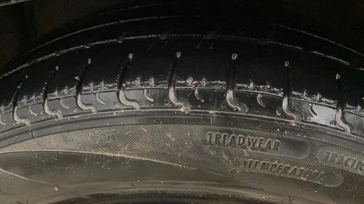 2020 Maruti Celerio VXI (O) CNG, CNG, Manual, 94,514 km, Left Front Tyre Tread