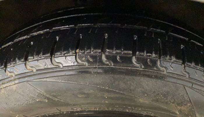 2020 Maruti Celerio VXI (O) CNG, CNG, Manual, 94,492 km, Right Front Tyre Tread