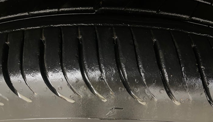 2025 KIA SYROS HTX 1.5 Diesel 6MT, Diesel, Manual, 8,589 km, Right Front Tyre Tread