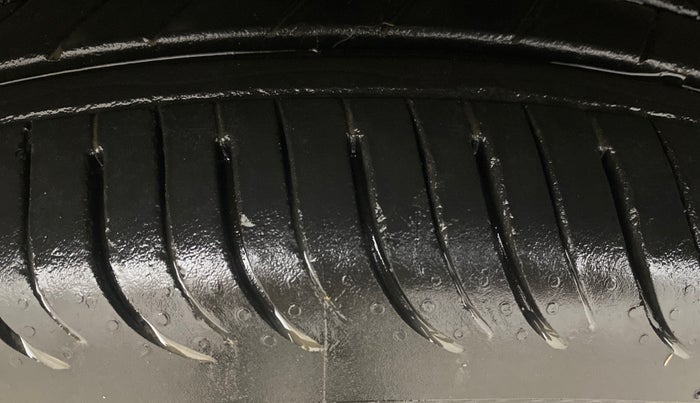 2025 KIA SYROS HTX 1.5 Diesel 6MT, Diesel, Manual, 8,589 km, Left Front Tyre Tread