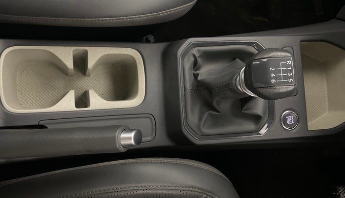 2025 KIA SYROS HTX 1.5 Diesel 6MT, Diesel, Manual, 8,589 km, Gear Lever