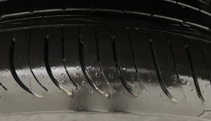 2025 KIA SYROS HTX 1.5 Diesel 6MT, Diesel, Manual, 8,589 km, Left Rear Tyre Tread