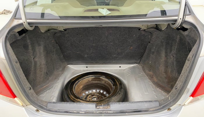 2014 Honda Amaze 1.5L I-DTEC E, Diesel, Manual, 83,971 km, Boot Inside