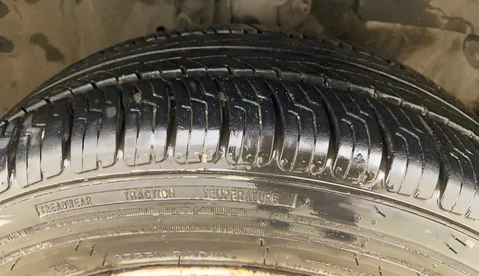 2014 Honda Amaze 1.5L I-DTEC E, Diesel, Manual, 83,971 km, Right Front Tyre Tread