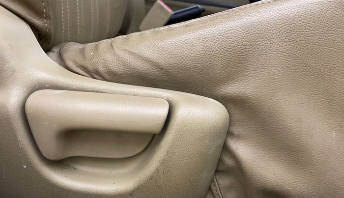 2014 Honda Amaze 1.5L I-DTEC E, Diesel, Manual, 83,971 km, Driver Side Adjustment Panel