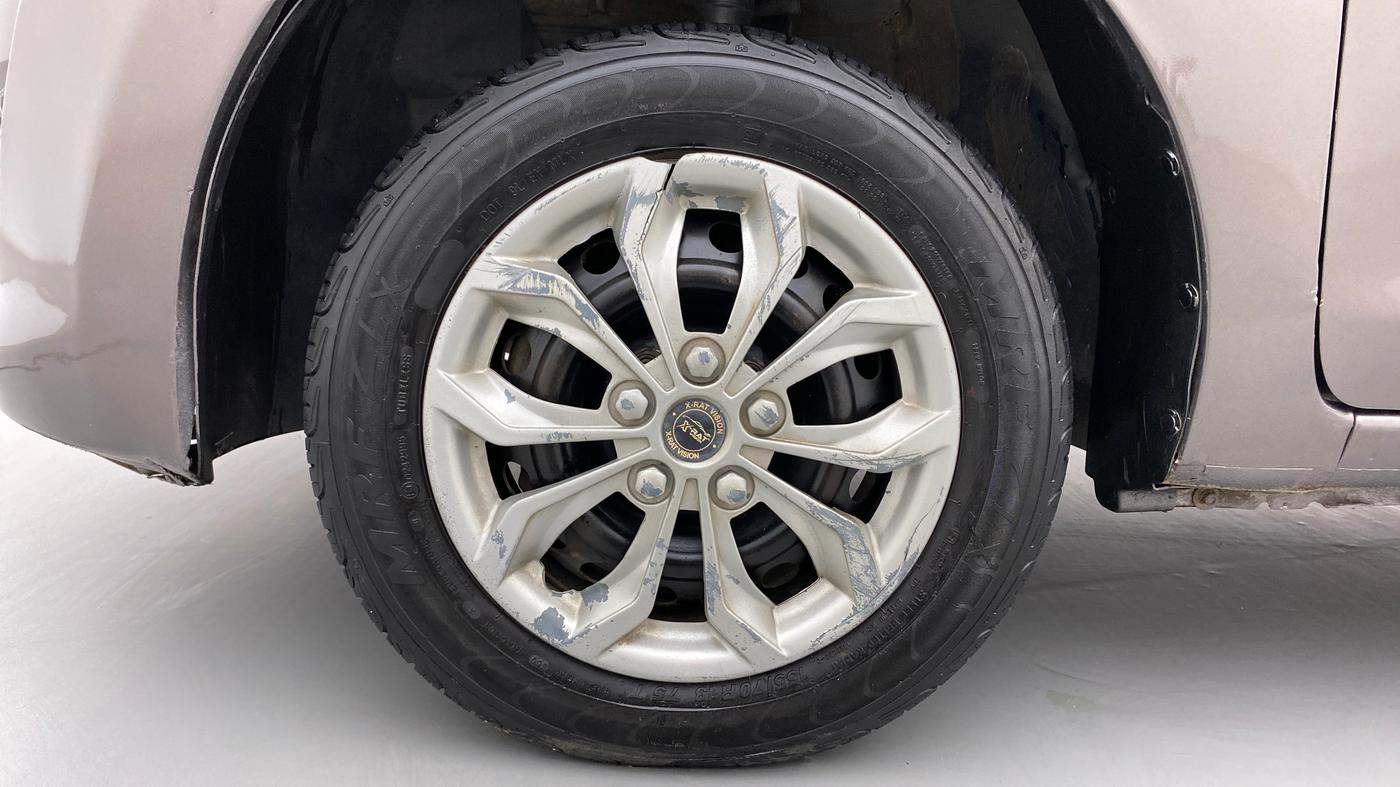 2016 Datsun Go T, Petrol, Manual, 64,169 km, Left Front Wheel