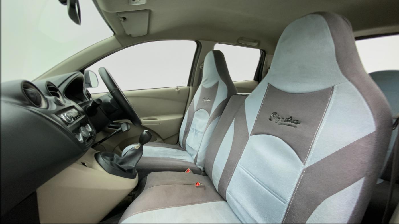 2016 Datsun Go T, Petrol, Manual, 64,169 km, Right Side Front Door Cabin