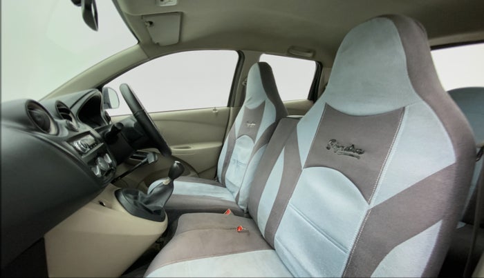 2016 Datsun Go T, Petrol, Manual, 64,169 km, Right Side Front Door Cabin