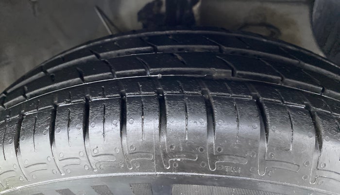 2020 Hyundai GRAND I10 NIOS MAGNA 1.2 MT, Petrol, Manual, 13,286 km, Right Front Tyre Tread