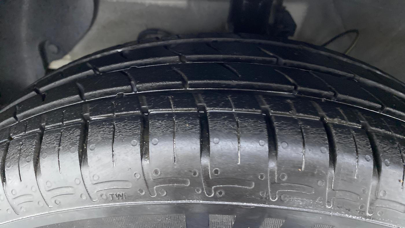 2020 Hyundai GRAND I10 NIOS MAGNA 1.2 MT, Petrol, Manual, 13,286 km, Left Front Tyre Tread