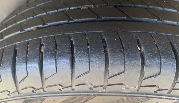 2020 Hyundai Creta SX 1.5 PETROL, Petrol, Manual, 1,18,679 km, Left Rear Tyre Tread