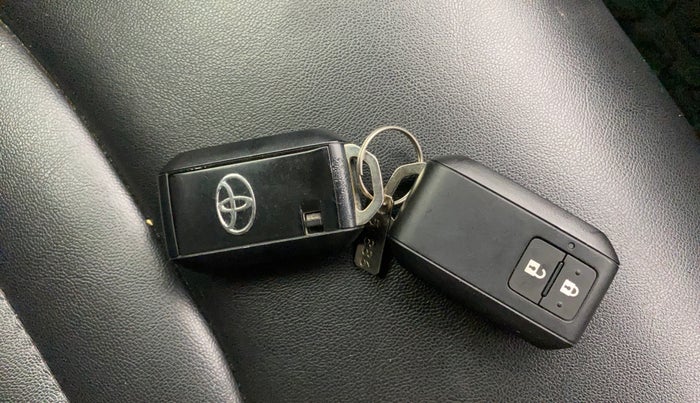 2022 Toyota Glanza V AMT, Petrol, Automatic, 36,144 km, Key Close Up