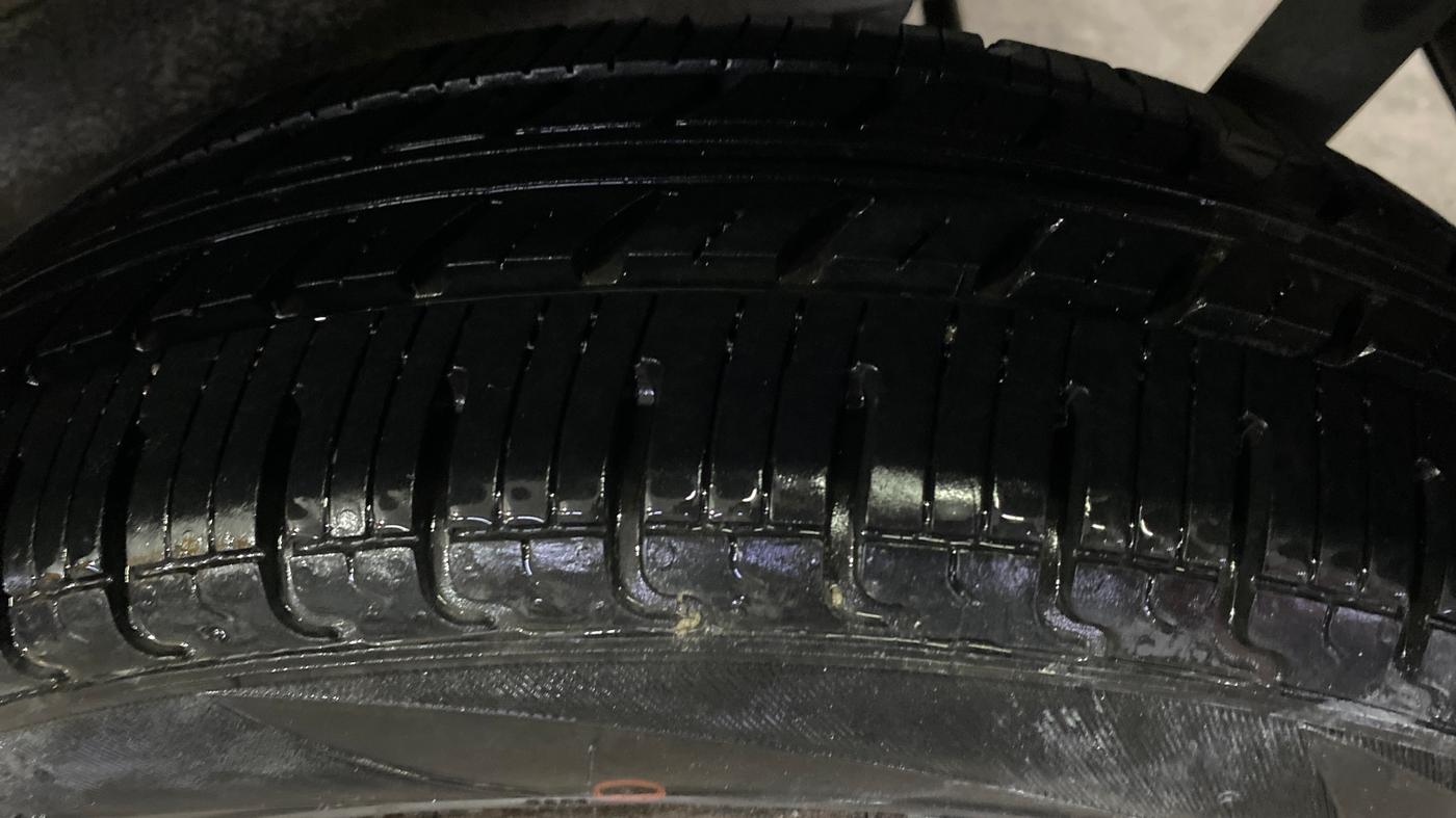 2014 Maruti Wagon R 1.0 VXI, Petrol, Manual, 52,998 km, Left Rear Tyre Tread