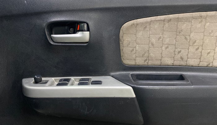 2014 Maruti Wagon R 1.0 VXI, Petrol, Manual, 52,998 km, Driver Side Door Panels Control