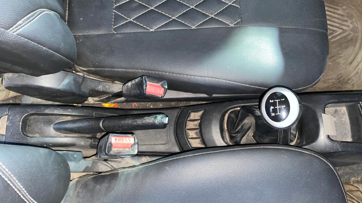 2014 Maruti Wagon R 1.0 VXI, Petrol, Manual, 52,998 km, Gear Lever