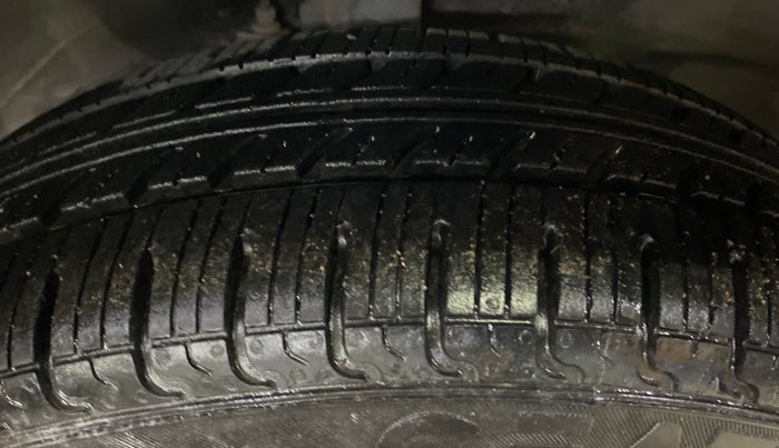 2014 Maruti Wagon R 1.0 VXI, Petrol, Manual, 52,998 km, Right Front Tyre Tread