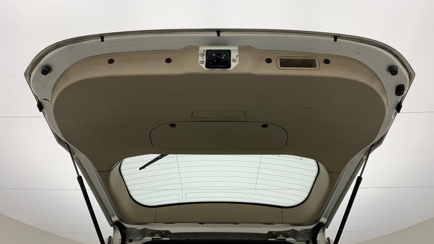 2015 Mahindra XUV500 W4 4X2, Diesel, Manual, 80,786 km, Boot Door Open