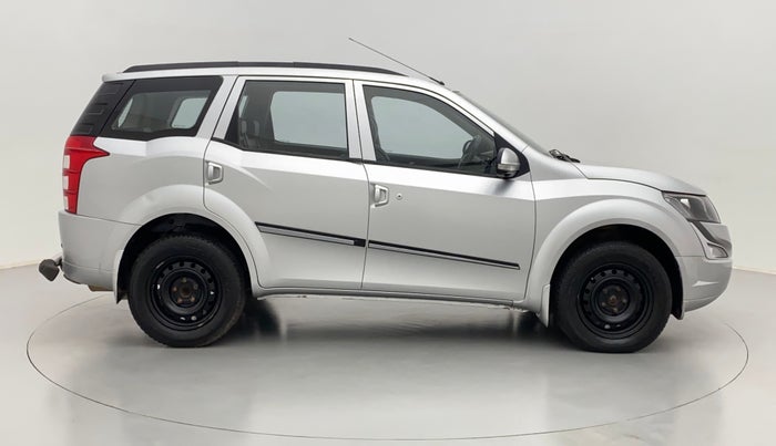 2015 Mahindra XUV500 W4 4X2, Diesel, Manual, 80,786 km, Right Side View
