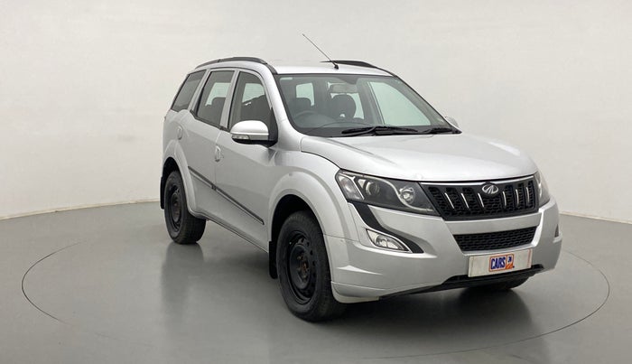2015 Mahindra XUV500 W4 4X2, Diesel, Manual, 80,786 km, Right Front Diagonal