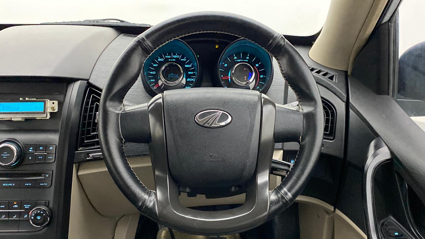 2015 Mahindra XUV500 W4 4X2, Diesel, Manual, 80,786 km, Steering Wheel Close Up