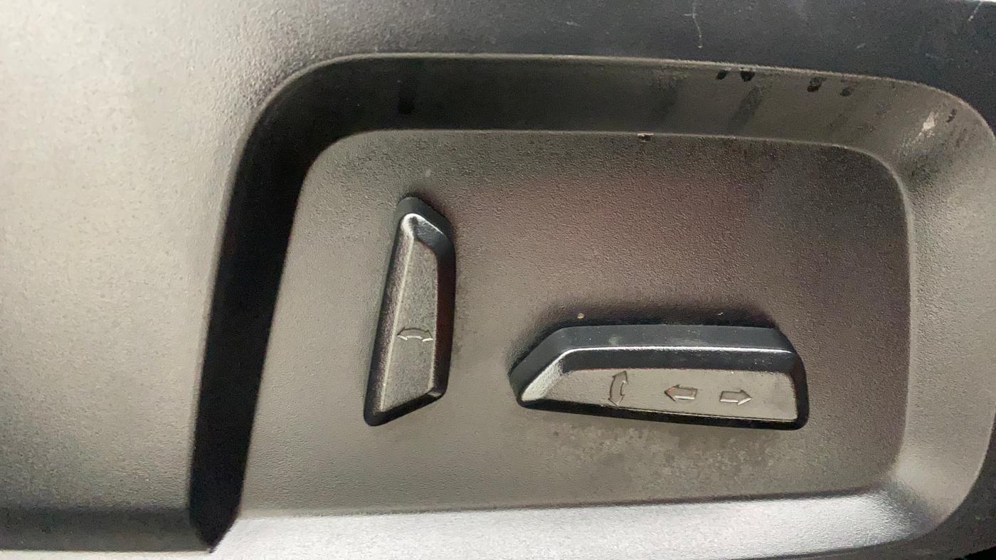 2020 Tata Harrier XZA PLUS 2.0L, Diesel, Automatic, 66,478 km, Driver Side Adjustment Panel