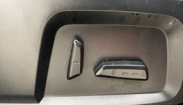 2020 Tata Harrier XZA PLUS 2.0L, Diesel, Automatic, 66,366 km, Driver Side Adjustment Panel
