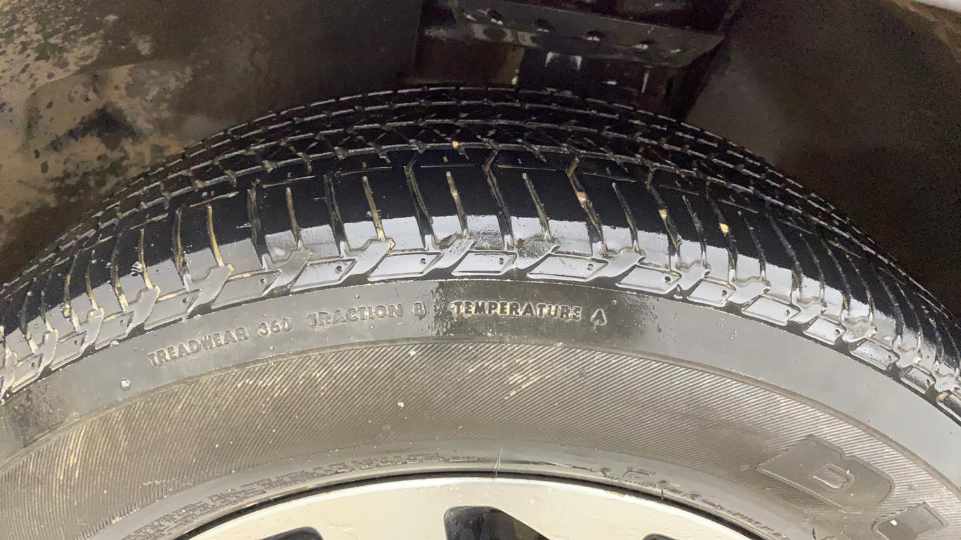 2020 Tata Harrier XZA PLUS 2.0L, Diesel, Automatic, 66,478 km, Left Front Tyre Tread