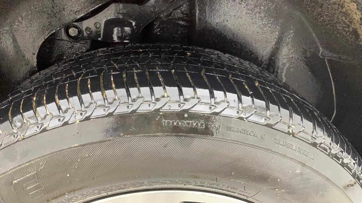 2020 Tata Harrier XZA PLUS 2.0L, Diesel, Automatic, 66,478 km, Left Rear Tyre Tread