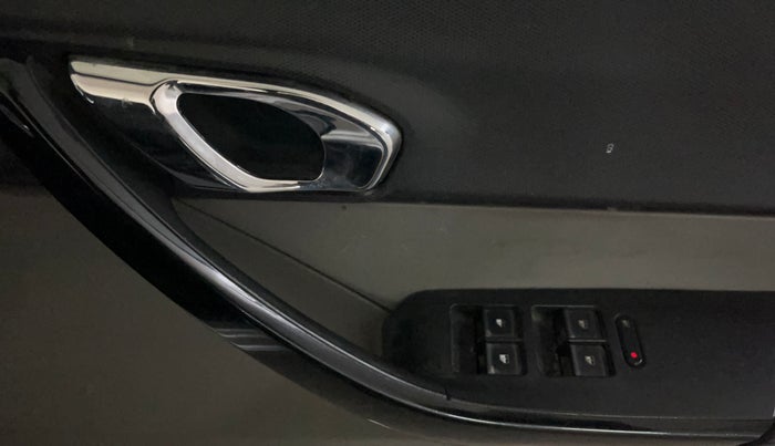 2017 Tata Tiago XZ PETROL, Petrol, Manual, 48,829 km, Driver Side Door Panels Control