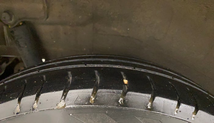 2017 Maruti Wagon R 1.0 LXI CNG, CNG, Manual, 1,04,395 km, Right Rear Tyre Tread