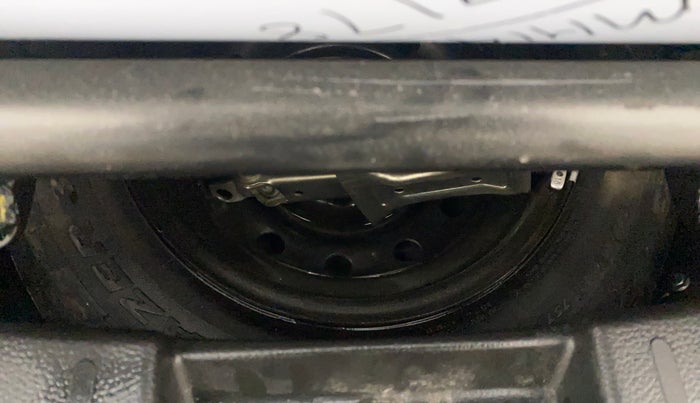 2017 Maruti Wagon R 1.0 LXI CNG, CNG, Manual, 1,04,395 km, Spare Tyre