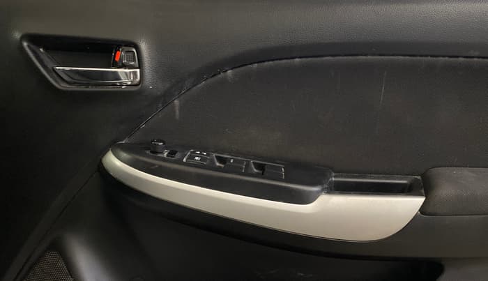2017 Maruti Baleno DELTA PETROL 1.2, Petrol, Manual, 33,047 km, Driver Side Door Panels Control