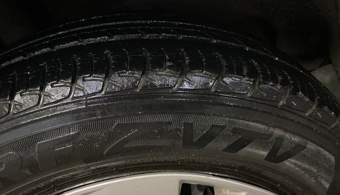 2017 Maruti Baleno DELTA PETROL 1.2, Petrol, Manual, 33,047 km, Right Rear Tyre Tread