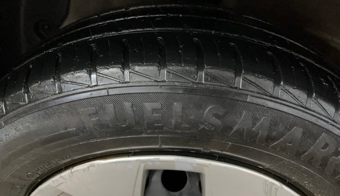 2015 Hyundai Xcent S 1.2, Petrol, Manual, 70,484 km, Left Front Tyre Tread