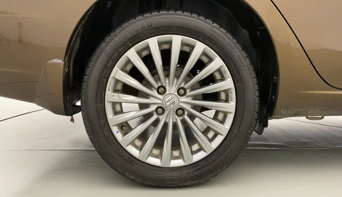 2016 Maruti Ciaz ZXI+, Petrol, Manual, 78,934 km, Right Rear Wheel