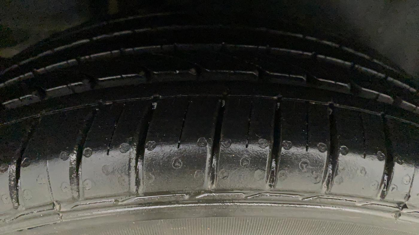 2016 Maruti Ciaz ZXI+, Petrol, Manual, 78,934 km, Right Rear Tyre Tread